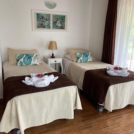 Teanehi Bed & Breakfast Hanga Roa Bagian luar foto