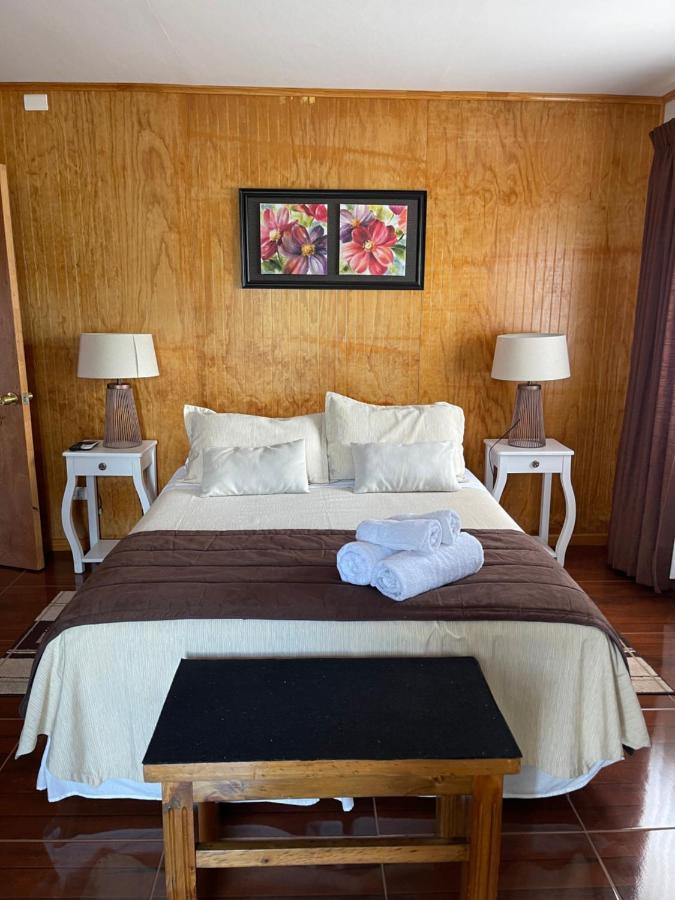 Teanehi Bed & Breakfast Hanga Roa Bagian luar foto