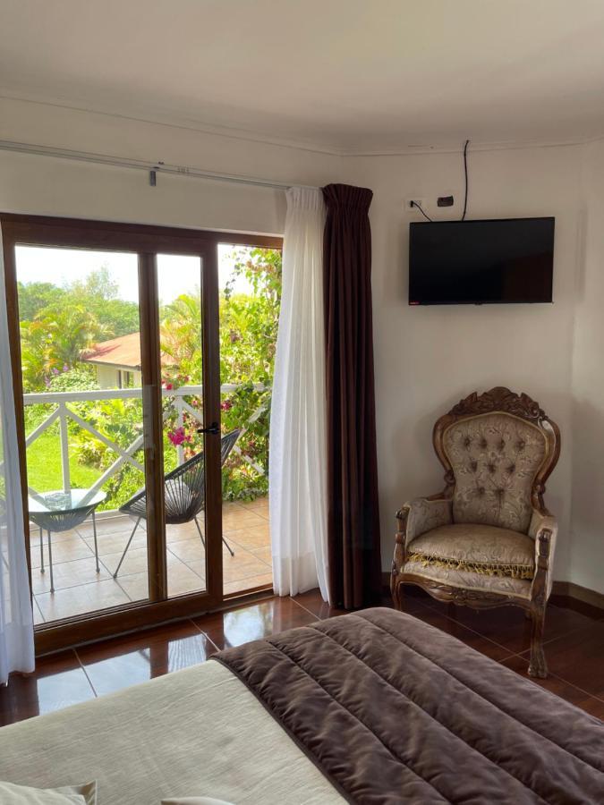 Teanehi Bed & Breakfast Hanga Roa Bagian luar foto