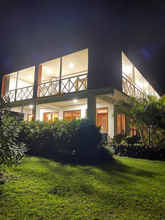 Teanehi Bed & Breakfast Hanga Roa Bagian luar foto