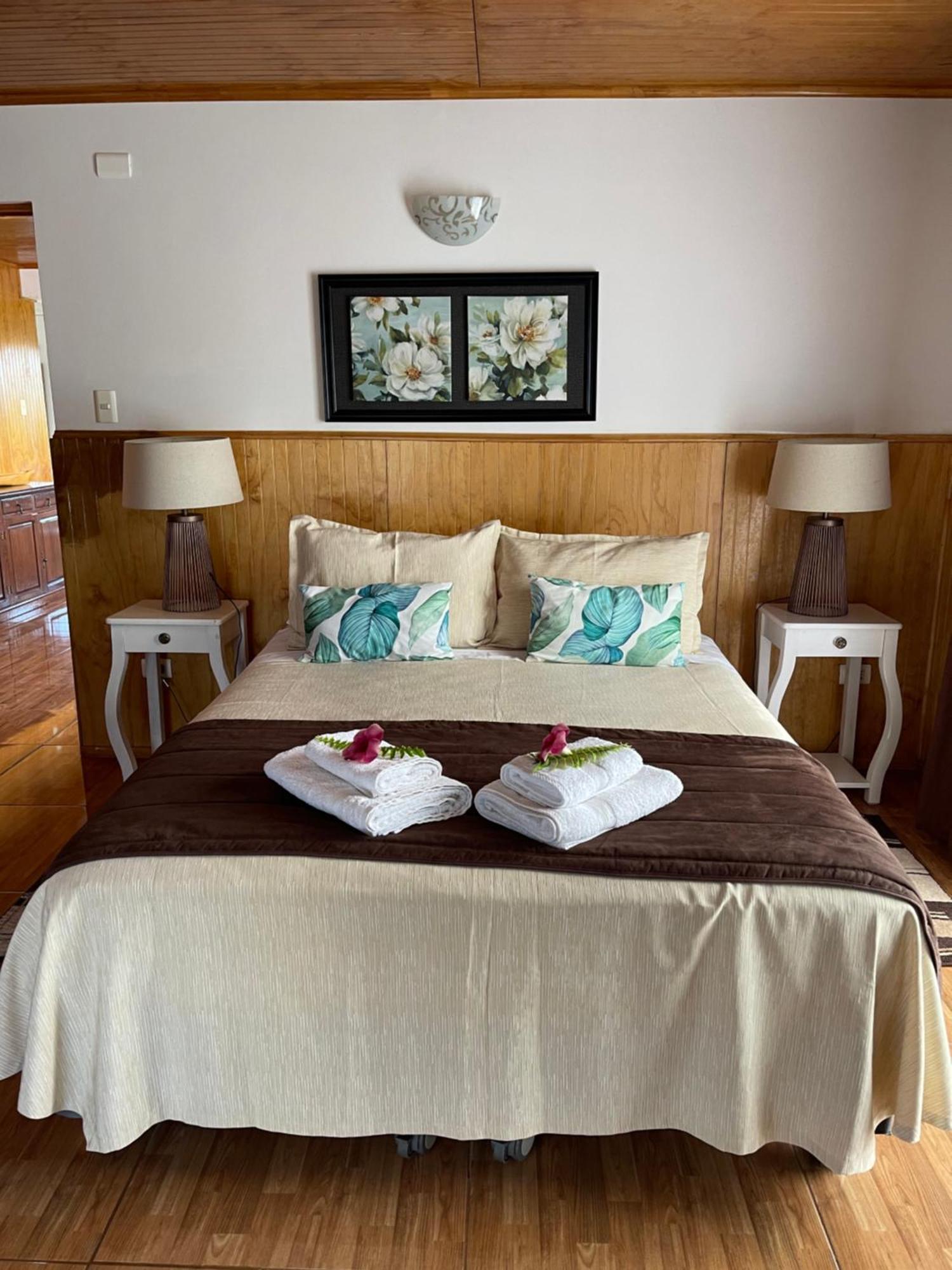 Teanehi Bed & Breakfast Hanga Roa Bagian luar foto