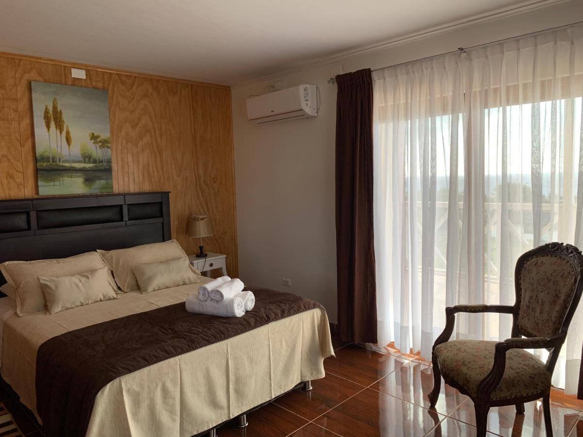 Teanehi Bed & Breakfast Hanga Roa Bagian luar foto