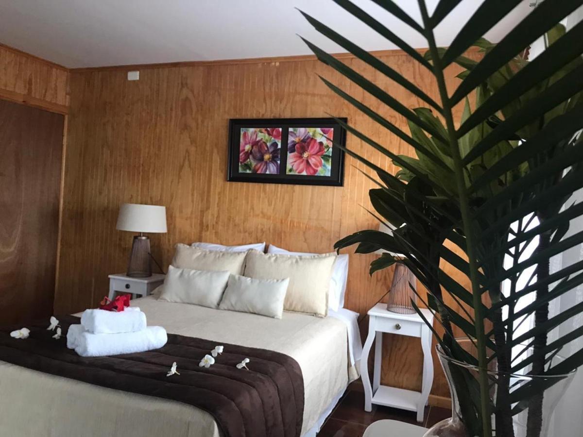 Teanehi Bed & Breakfast Hanga Roa Bagian luar foto