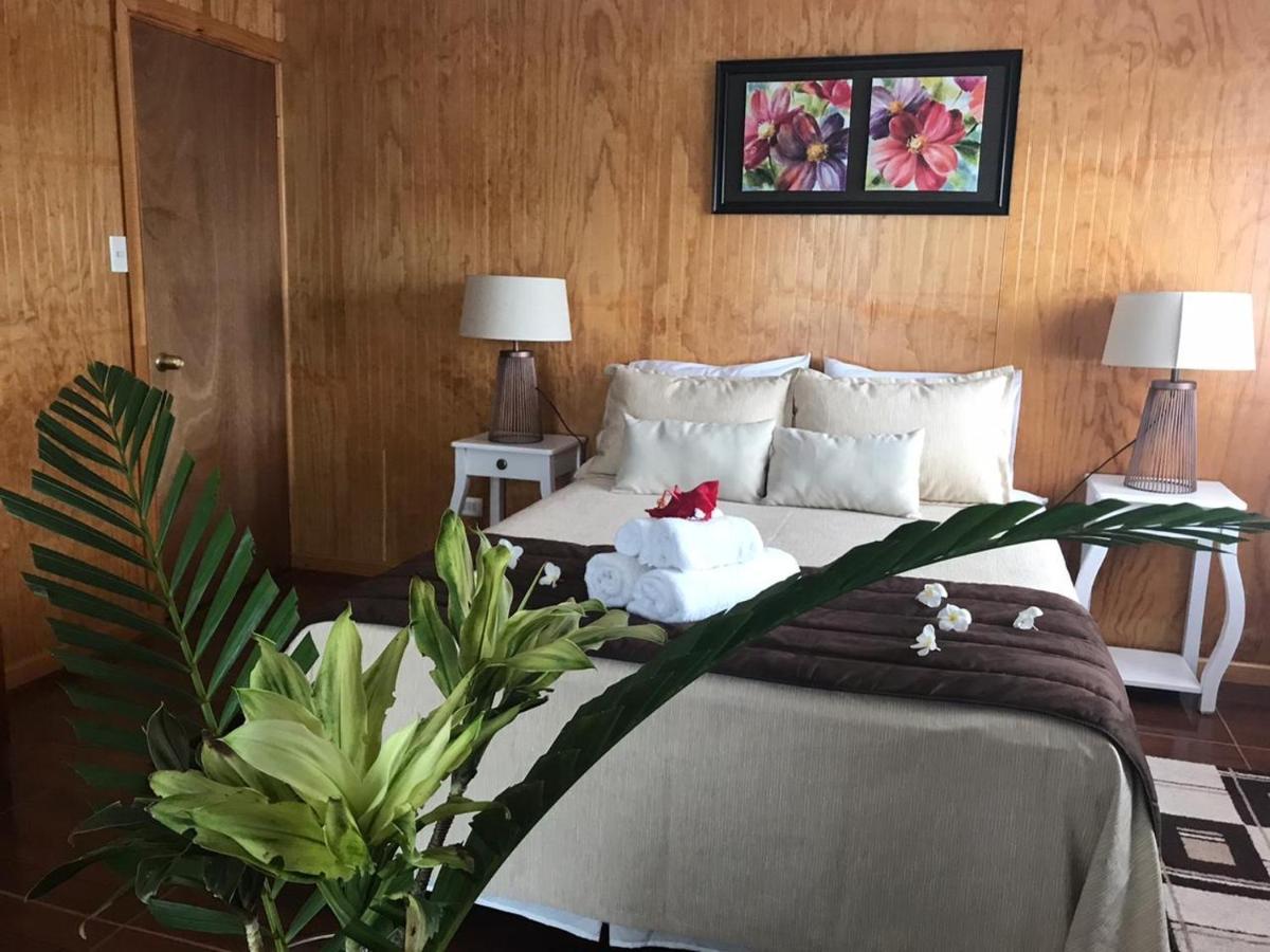 Teanehi Bed & Breakfast Hanga Roa Bagian luar foto